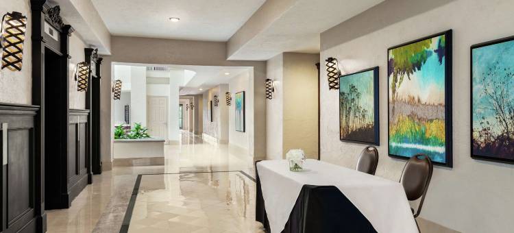 圣塔安那奥兰治县机场希尔顿安泊套房酒店(Embassy Suites by Hilton Santa Ana Orange County Airport)图片