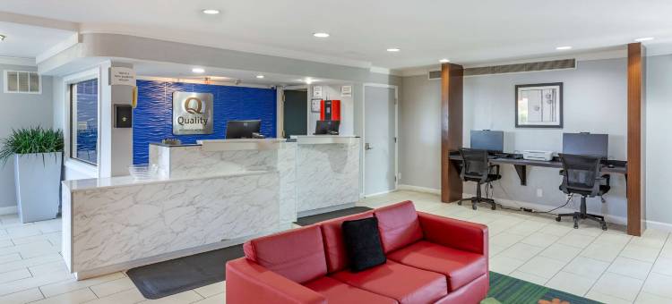 近布拉格堡的费耶特维尔品质酒店Inn(Quality Inn Fayetteville Near Fort Bragg)图片