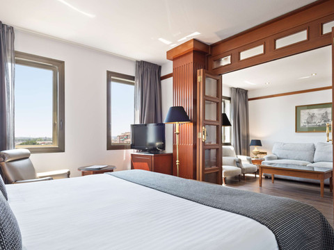 赫罗纳CMC贝斯特韦斯特精品酒店