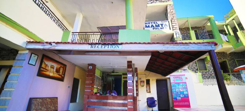 玛塔宫酒店-距纳吉湖500米(Hotel Mamta Palace, 500 Meters from Nakki Lake)图片