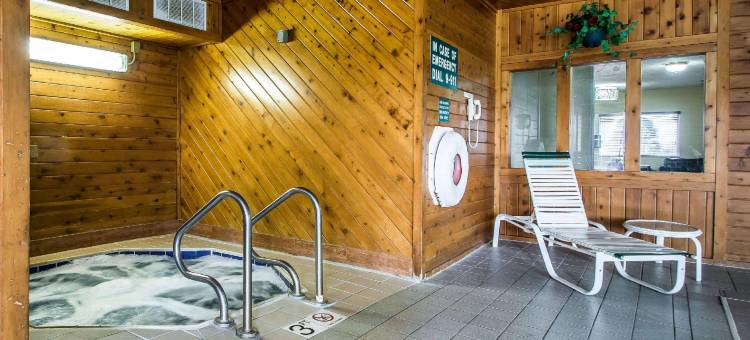 20 号高速公路迪比克凯艺酒店(Quality Inn Dubuque on Hwy 20)图片