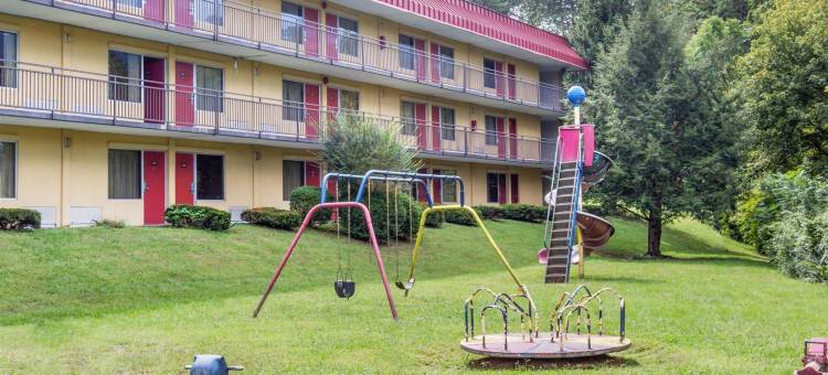 加利威尔速8酒店(Super 8 by Wyndham Caryville TN)图片