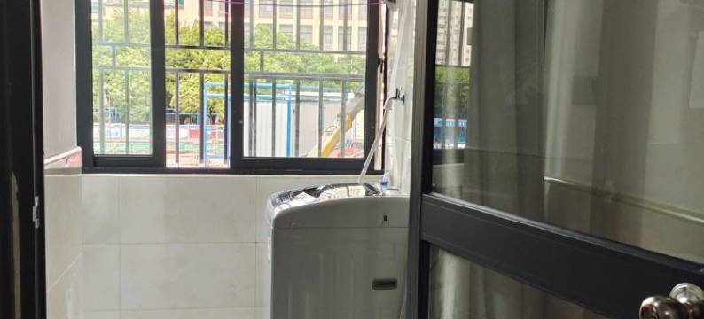 会展中心福田口岸水围村温馨日租月租民宿(水围五街分店)图片