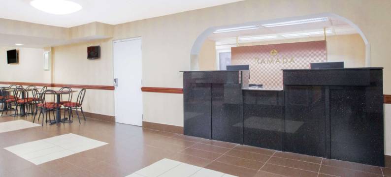 埃奇伍德华美达酒店及会议中心(Ramada by Wyndham Edgewood Hotel & Conference Center)图片