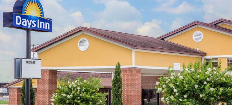 莱克村戴斯酒店(Days Inn by Wyndham Lake Village)图片