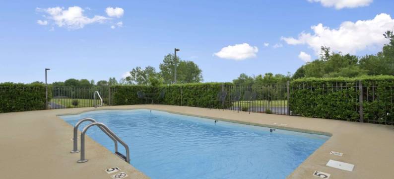 图珀洛机场温德姆速8酒店(Super 8 by Wyndham Tupelo Airport)图片