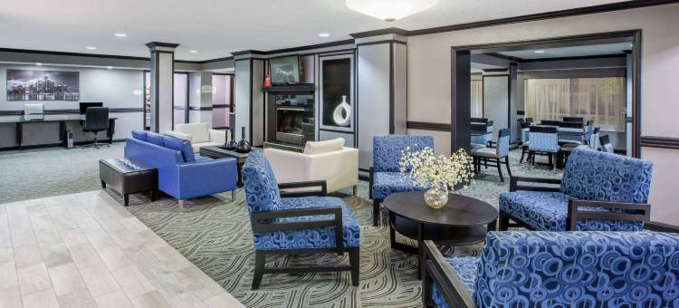 坎顿呗盟套房酒店(Baymont by Wyndham Canton)图片