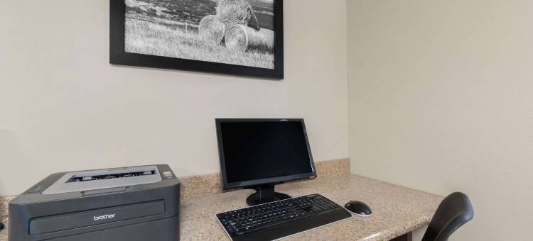 皮尔温德姆速8酒店(Super 8 by Wyndham Pierre SD)图片