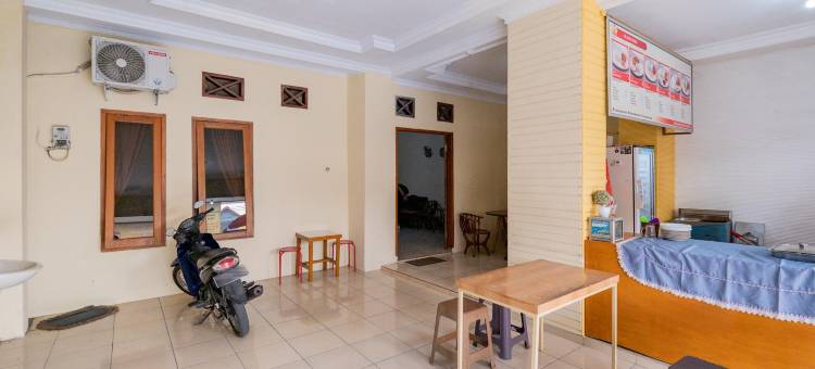 红门伊斯兰酒店 @ 马尼尼湖萨沃贾贾尔(RedDoorz Syariah at Danau Maninjau Sawojajar)图片