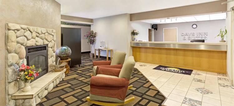 城堡石温德姆戴斯套房酒店(Days Inn & Suites by Wyndham Castle Rock)图片