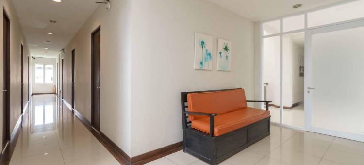 阿瓦隆卡拉瓦奇米特拉红门酒店(Avalon Karawaci Mitra RedDoorz)图片