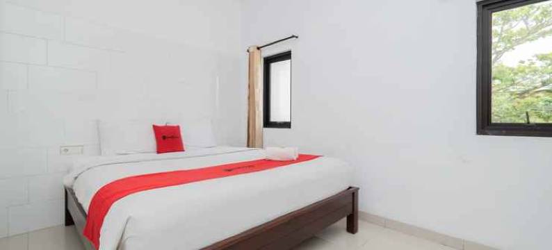 红多兹酒店-近爪哇帖木儿公园(RedDoorz Near Jawa Timur Park 3)图片