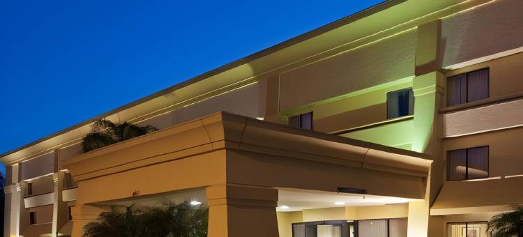 坦帕展览会场 拉昆塔温德姆套房酒店(La Quinta Inn & Suites by Wyndham Tampa Fairgrounds - Casino)图片