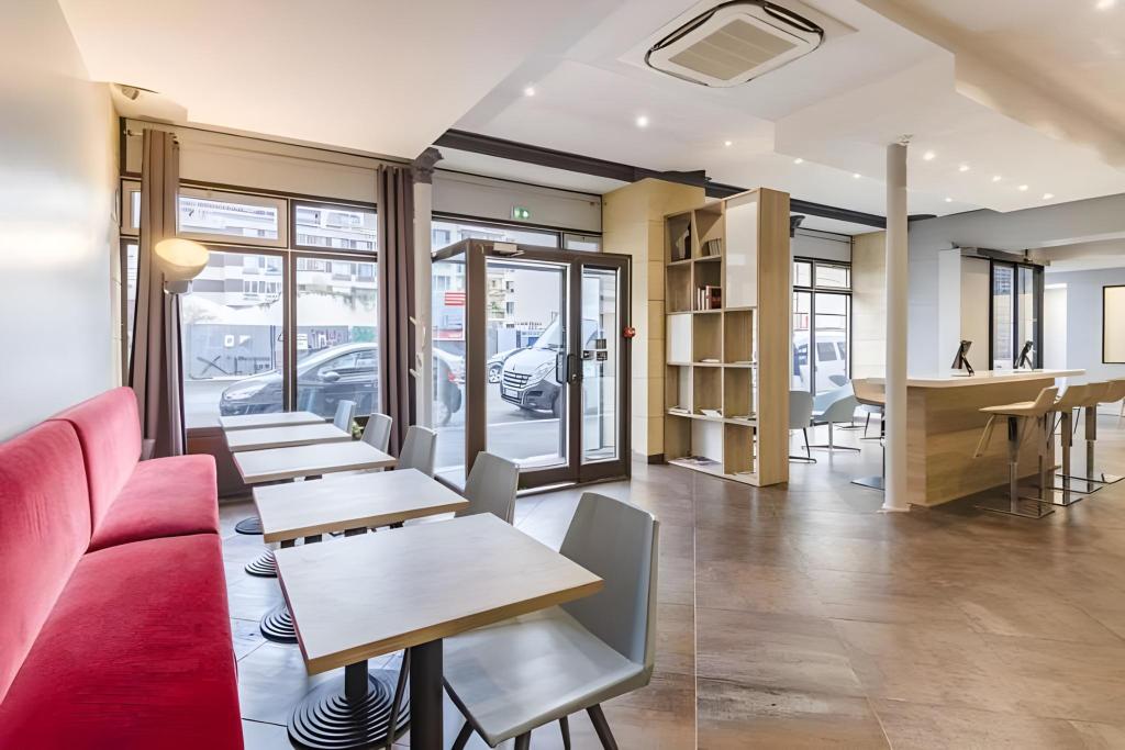 Grand Hôtel Clichy ParisOver view