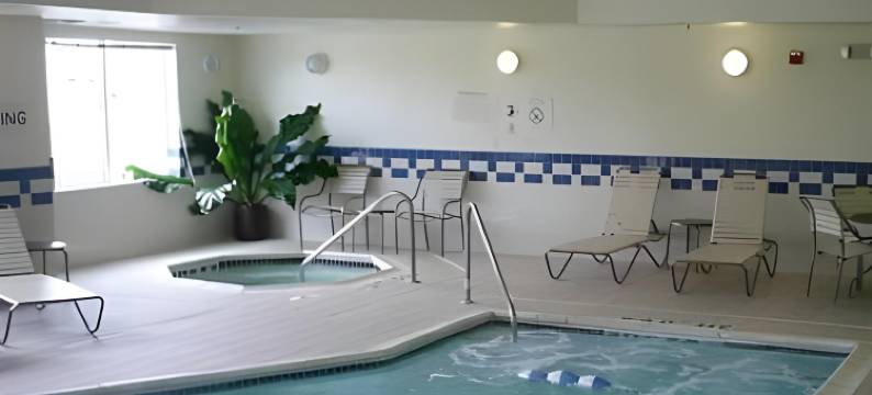 斯普林代尔万枫酒店及套房(Fairfield Inn & Suites Springdale)图片