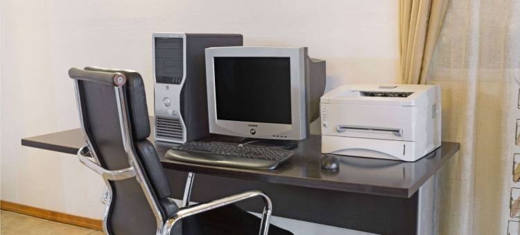 圣罗莎戴斯套房酒店(Days Inn & Suites by Wyndham Santa Rosa)图片