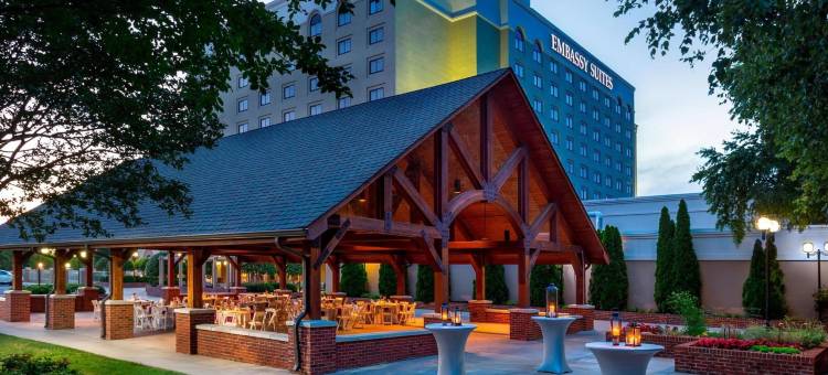 希尔顿安泊酒店-格林维尔高尔夫及会议中心(Embassy Suites by Hilton Greenville Golf Resort & Conference Center)图片