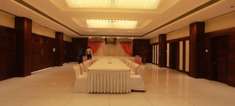 许利凯达帕提国际酒店(Hotel Shri Khedapati International,Dewas)图片