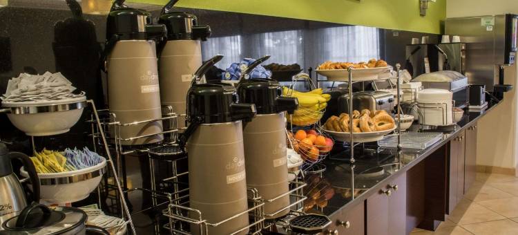 安眠套房酒店-普安特港(Sleep Inn & Suites Harbour Pointe)图片