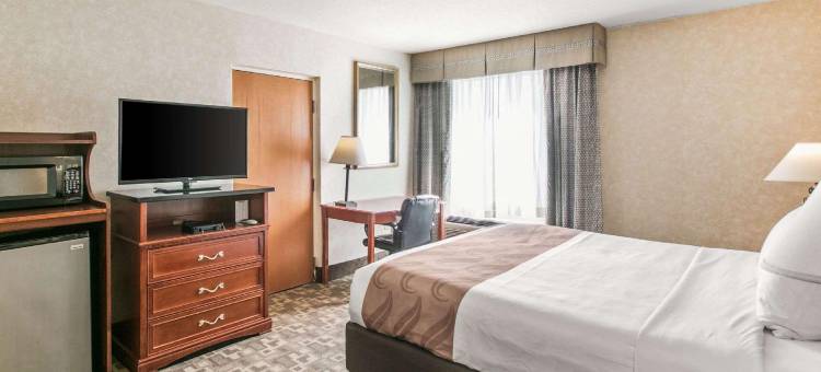 爱迪生品质酒店-新不伦瑞克(Quality Inn Edison-New Brunswick)图片