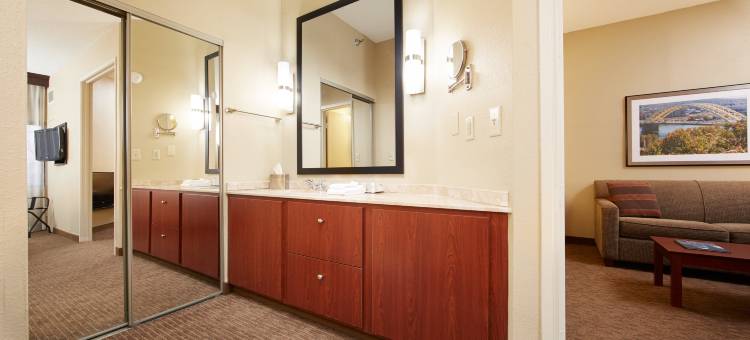 希尔顿逸林套房酒店辛辛那提-蓝灰(DoubleTree Suites by Hilton Cincinnati - Blue Ash)图片
