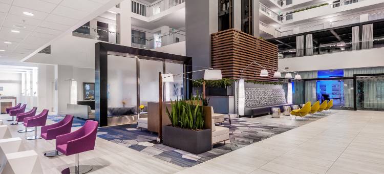 希尔顿安泊酒店-罗利克拉柏特里(Embassy Suites by Hilton Raleigh Crabtree)图片