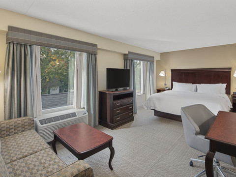 费尔霍普莫比尔湾欢朋酒店