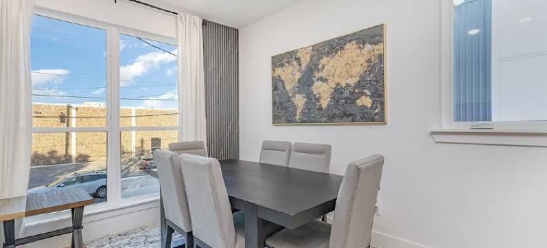 Modern 3 Bed 3 Bath Home with Rooftop Patio Minutes from Downtown & Deep Ellum图片