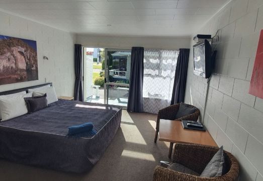 Accent on Taupo Motor Lodge Hotel Overview