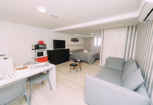 Maison Work & Travel 7 - Palermo Hotel Overview