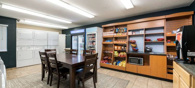 汉普顿索尼斯塔简单套房酒店(Sonesta Simply Suites Hampton)图片