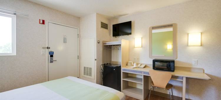 斯泰茨维尔6号汽车旅馆(Motel 6 Statesville, NC)图片