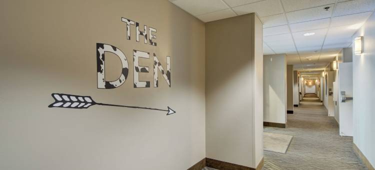 白鱼镇河畔酒店(Whitefish Riverfront Hotel)图片