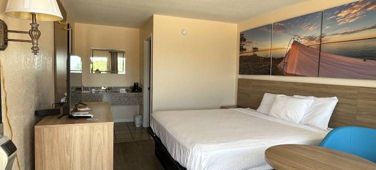 布兰森戴斯酒店 - 近剧院区(Days Inn by Wyndham Branson Near Theatre District)图片