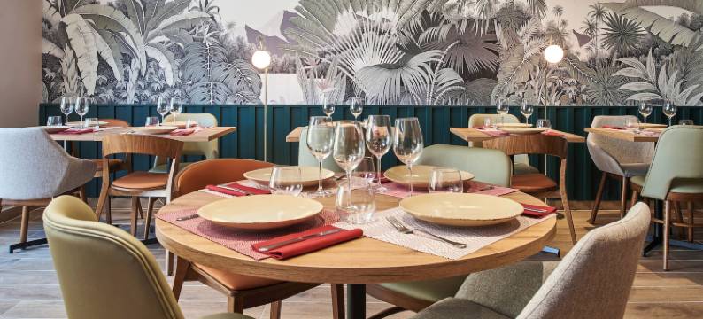 原创精品店，拉瑞沃特酒店，皮伊吉约姆(Originals Boutique, Hôtel Larivaut, Puy-Guillaume)图片