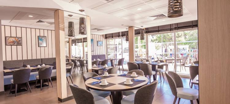 奥佩拉里亚派斯酒店(Logis Hôtel les Pins - Opéralia)图片
