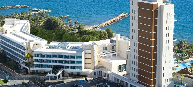 地中海海滩酒店(Mediterranean Beach Hotel)图片