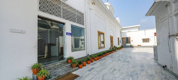 Fabhotel 贾斯温德宝旺(FabHotel Jaswinder Bhawan)图片