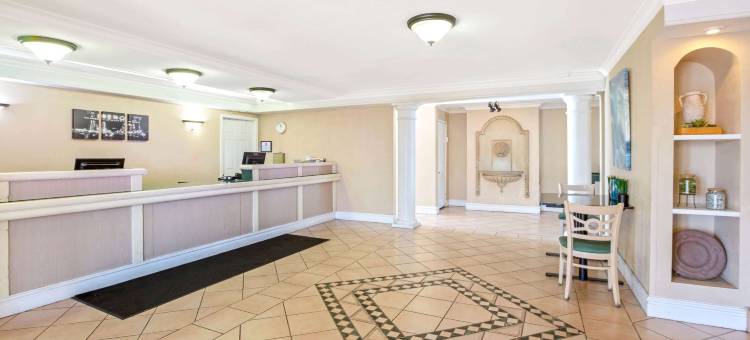 里诺温德姆戴斯酒店(Days Inn by Wyndham Reno)图片