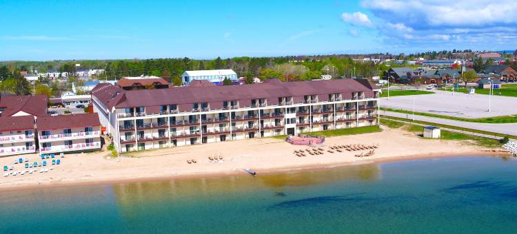 麦基诺城贝斯特韦斯特优质酒店(Best Western Plus Dockside Waterfront Inn)图片