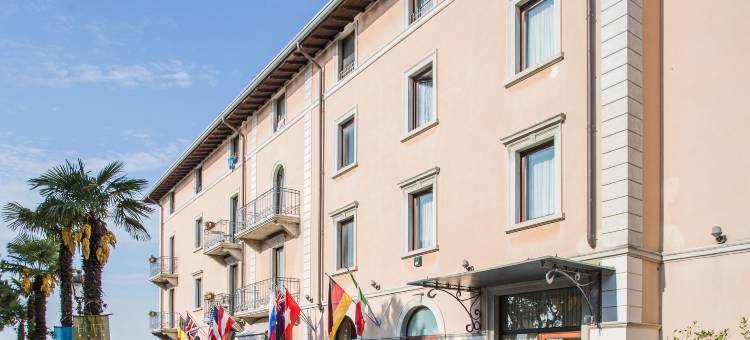 金海滩酒店 - 加尔达湖精选酒店(Hotel Spiaggia d'Oro - Charme & Boutique - Garda Lake Collection)图片