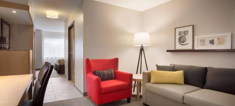 阿什维尔河艺术区乡村旅馆及套房 - 丽笙酒店集团(Country Inn & Suites by Radisson Asheville River Arts District)图片