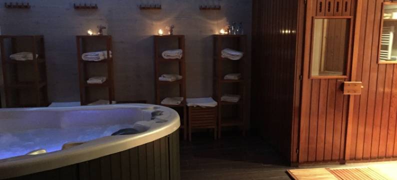 勒斯洛特-加龙省斯酒店(Hotel MR les Rotes)图片