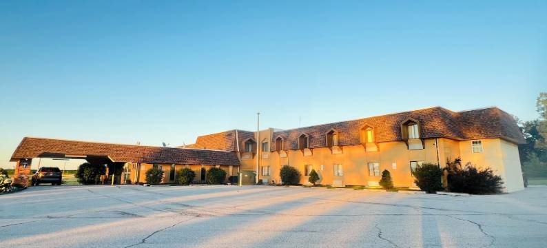 霍姆顿套房酒店(Hometown Inn & Suites)图片