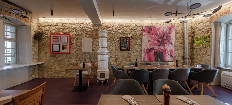 巴尔卡画廊酒店和餐厅(Barka Galéria Hotel és Étterem)图片