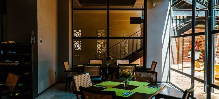 弗兰博扬酒店(Flamboyan Hotel & Residences)图片