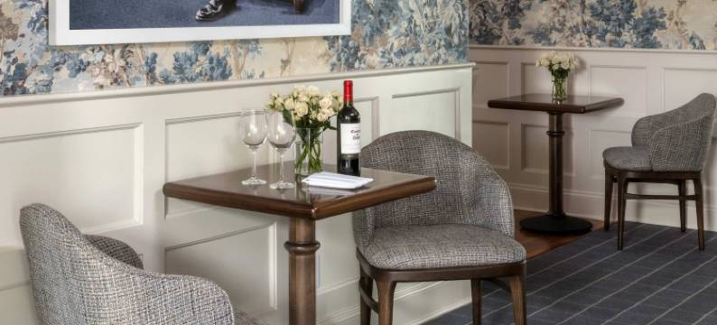 橡树水滨酒店(The Oaks Waterfront)图片