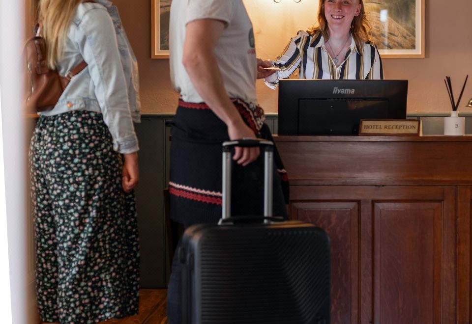 The Lamb Inn Hotel Overview