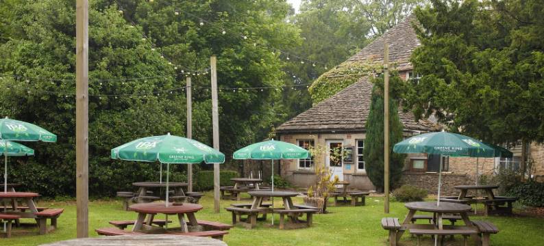 泰特伯里霍尔猎人酒店 - 格林国王旅馆(Hunters Hall Inn by Greene King Inns)图片