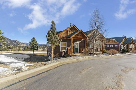 由RedAwning提供的Jackstraw Mountain 32 2卧室公寓(Jackstraw Mountain 32 2 Bedroom Condo by RedAwning)